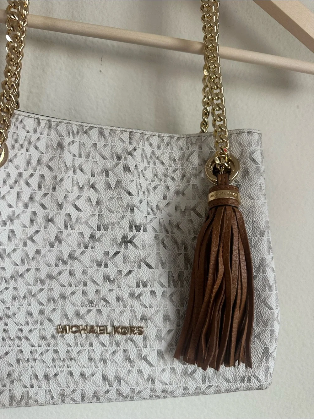 Michael Kors Jet Set Chain Medium Shoulder Messenger Bag